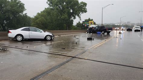 One Dead In 3 Vehicle Crash In Kansas City Kansas Fox 4 Kansas City