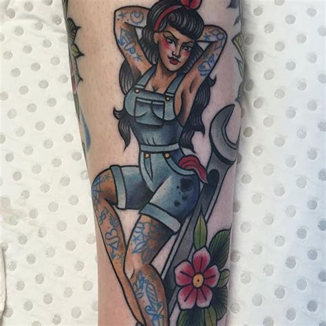 Ebony Mellowship Kunst Tattoos Tattoos Skull Pin Up Tattoos Feather