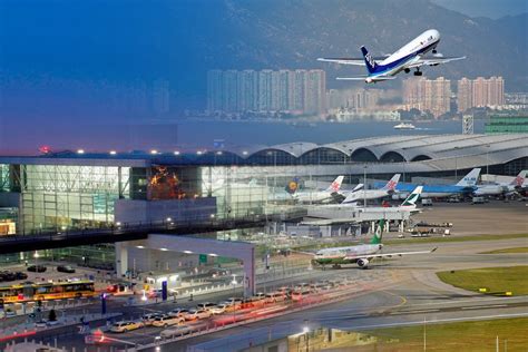 Top 10 Busiest Airports In The World Which Country