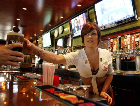 Tilted Kilt Twin Peaks Making Breastaurants The Hot New Trend In Dining Cleveland