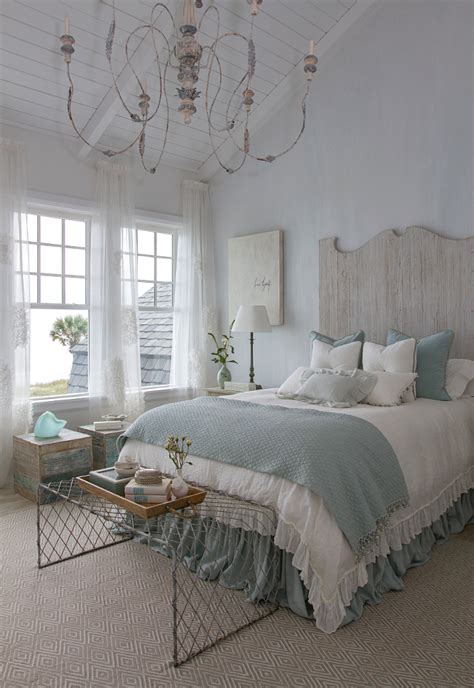 Make the most of your small bedroom with these thirty stylish and inventive decorating and design ideas. Summer Bedroom Decorating Ideas - Decor to Adore