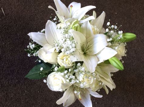 Cheap pe rose bridesmaid wedding foam flowers rose bridal bouquet ribbon fake wedding bouquet de noiva customized. Wallsend Apple Blossoms Florist white lily, rose and Baby ...