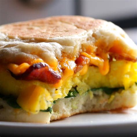 This makes for an extremely hearty and healthy breakfast bowl that you can pop in the microwave before you leave. Microwave Prep Breakfast Sandwiches Recipe by Tasty