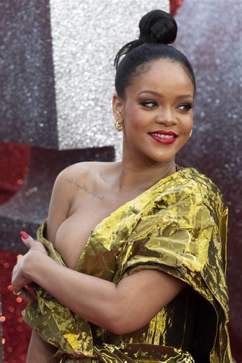 Rihanna Narrowly Avoids Nip Slip As She Flashes Entire Boob Ok Magazine