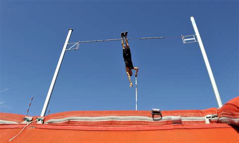 The inaugural record, 4.05 metres by sun caiyun of china set in 1992, was the world's best mark as of december 31, 1994. The strange evolution of the pole vault world record: from ...