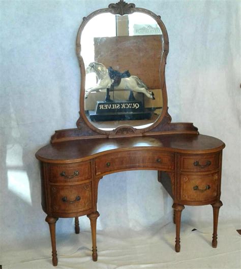 You could discovered another antique vanity dresser with mirror higher design concepts. Antique Victorian Walnut Vanity Dresser with Mirror Top