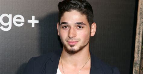 Who Is Alan Bersten The Dancing With The Stars Troupe Member Has