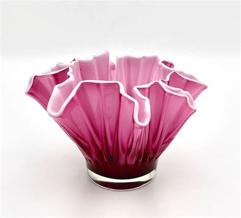 Vintage Japanese Iwatsu Glassworks Tissue Vase Hineri Range All