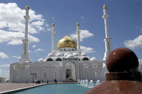 Tourist Guide To Nur Astana Mosque Kazakhstan - XciteFun.net