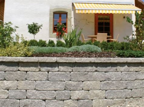 Mauersteine aus unserem breit gefächerten angebot zeichnen sich durch eine sehr einfache verlegung und eine fertigung aus robusten materialien wie beton aus. Beton Mauersteine Murasec getrommelt - SOL AG