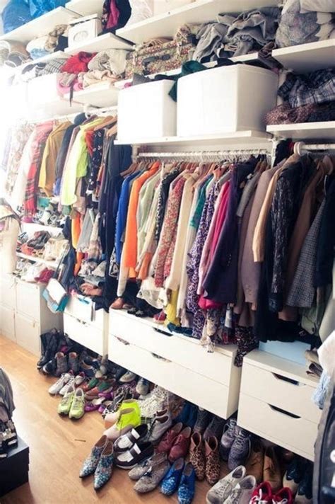 I Cant Stand Messy Closets But I Like The Colors Messy Closet