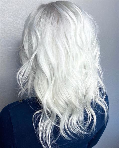 38 Examples That Prove White Blonde Hair Is In For 2022
