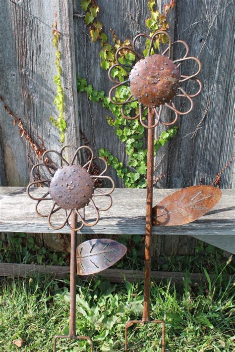 Small Rusty Metal Flower Garden Stake Garden Decoration