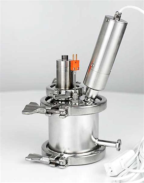 Closed Ultrasonic Reactor For Pharmaceutical Batch Processing