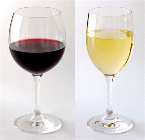 Supporters of liverpool, arsenal, fc dallas, atletico madrid or even montgomery youth soccer can raise this one! Red vs White Wine Glasses - Difference Between