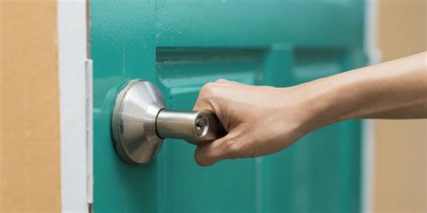 After calling the specialist, provide them. How To Open Door Knob Without Key | MyCoffeepot.Org