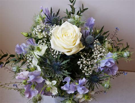 Maybe you would like to learn more about one of these? ☆Des Magnolias sur ma voie lactée☆: Compositions florales ...