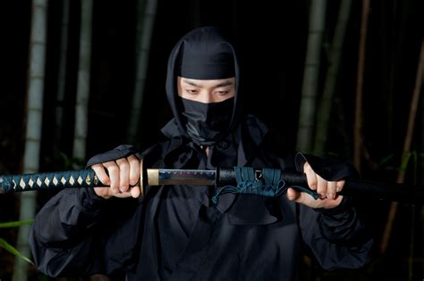 如何成为日本忍者武士：在现代日本体验传奇的五种方式
