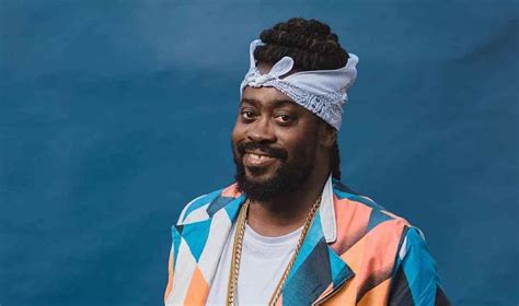 Ghana [video] Beenie Man’s Dance Moves On Tv3 Wow Stonebwoy Presenters The Voice