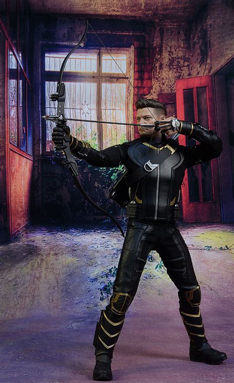 Review And Photos Of Hawkeye Avengers Endgame Sixth Scale Action Figure