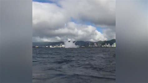 Hawaii Plane Crash Military Fighter Jet Pilot Rescued By Parasailers