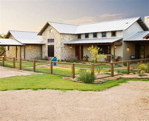 Barns with living quarters or barndominiums are built for quality and customization. 3+ BEAST Metal Building: Barndominium Floor Plans and ...