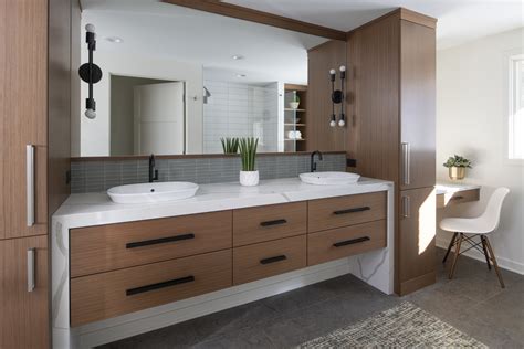 How To Choose The Perfect Master Bathroom Cabinets For Your Home Home