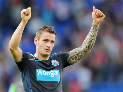 arsenal completes signing of mathieu debuchy from newcastle