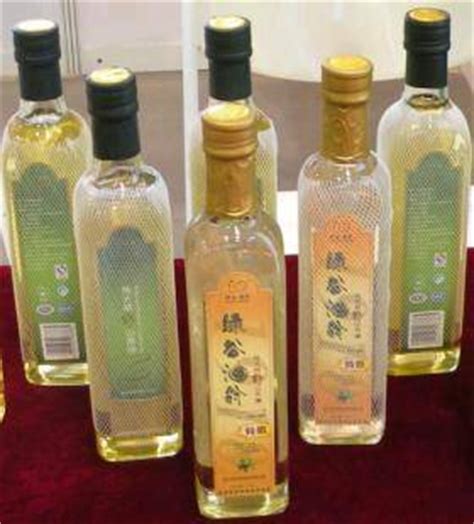 It is found in forests,. 500 ML Camellia Oleifera Seed Oil(id:2868440) Product details - View 500 ML Camellia Oleifera ...