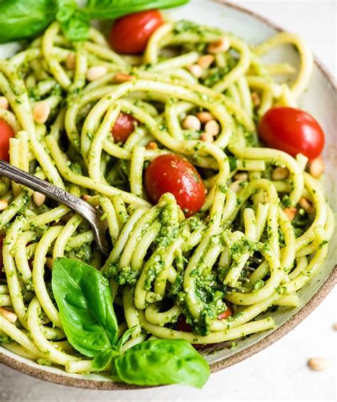 This Homemade Pesto Sauce Recipe Is Made In 5 Minutes With Only 5