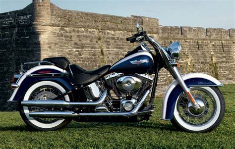 Harley Davidson Softail Deluxe 2005 2006 Specs Performance And Photos