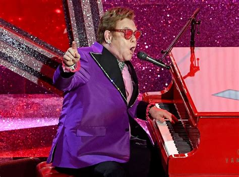 Elton John Rocks The Oscars Stage With A Vibrant Performance
