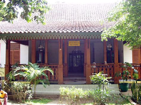 rumah tradisional betawi