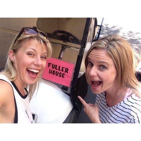 Fuller House 39 Behind The Scenes Pics Of The Cast