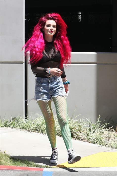 Bella Thorne Shows Off Her New Freshly Bright Red Dyed Hair Los