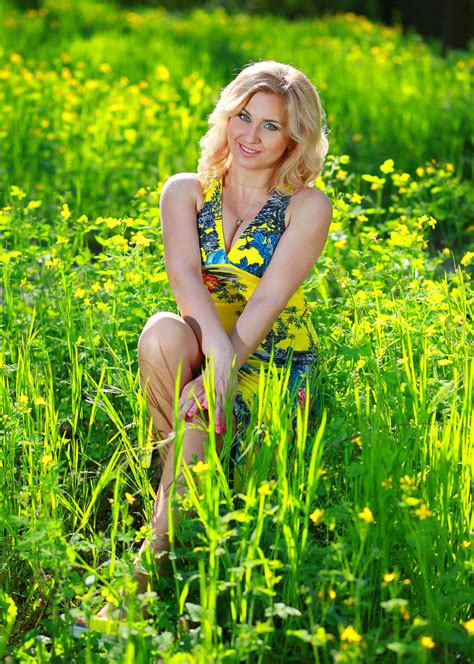49 Yo Irina From Odessa Ukraine Blue Eyes Blond Hair Id 692431