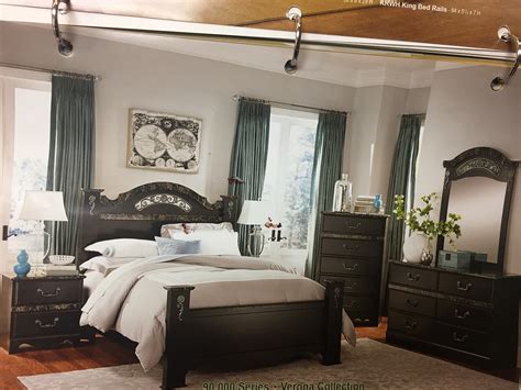 Sometimes the furniture design presents you more spirit even with black color. Black bedroom furniture with marble top | Hawk Haven