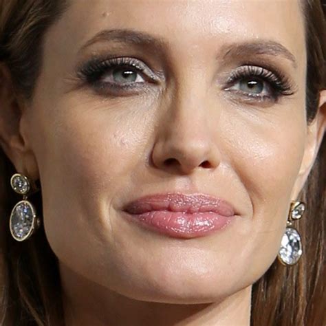 What Brand Of Makeup Does Angelina Jolie Wear Saubhaya Makeup