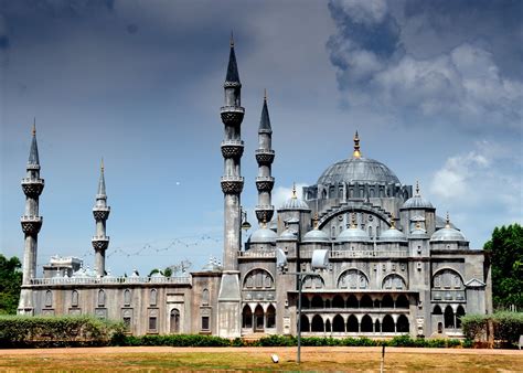 Ribuan terima kasih diucapkan kepada kaarthiek, syimir, aidil, syahida dan mereka yang terlibat secara langsung atau tidak dalam menjayakan assignment video. Taman Tamadun Islam | Travel Guide & Makan² Guide