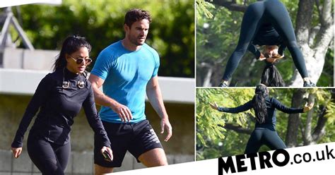 Nicole Scherzinger Stretches It Out On Park Date With Thom Evans Metro News