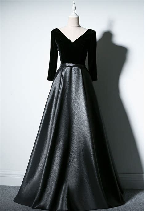 Black Velvet Formal Dresses Images 2022
