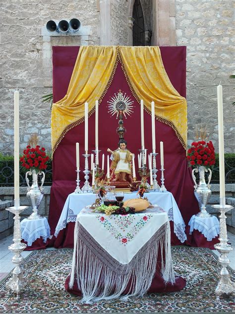Eterna Piedad Altar De La Hermandad Para El Corpus Christi 2015