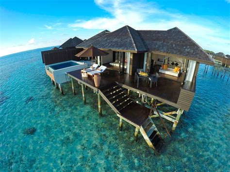 Lily Beach Resort And Spa Maldivesลิลี่ บีช รีสอร์ท มัลดีฟส์