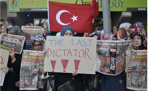 Protest Tegen Turkije Na Opnieuw Sluiten Tv Zenders Totaal TV
