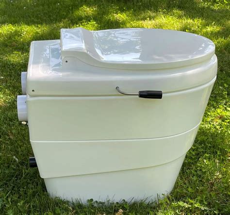 Composting Toilets By Composting Toilets Usa Urine Diverting