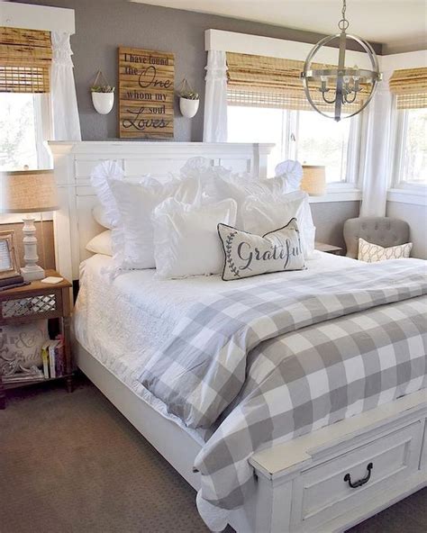 44 Beautiful Modern Farmhouse Master Bedroom Decoration Ideas Pimphomee