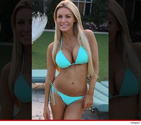 29 Sexy Photos Of Crystal Hefner On Her Birthday That Prove Hugh Is A