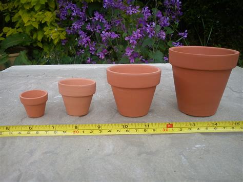 Plant Pots 25cm To 11cm Diameter Terracotta World
