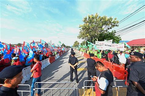 Posted by abdul hadi adib | posted in | posted on 4:44 am. MB to defend state seat of Pangkor against two challengers ...