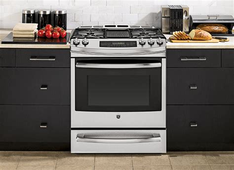 Whether you just want something to handle the basics, or something that can manage more complicated recipes. Five Reasons to Buy a Gas Range |Range Reviews - Consumer ...